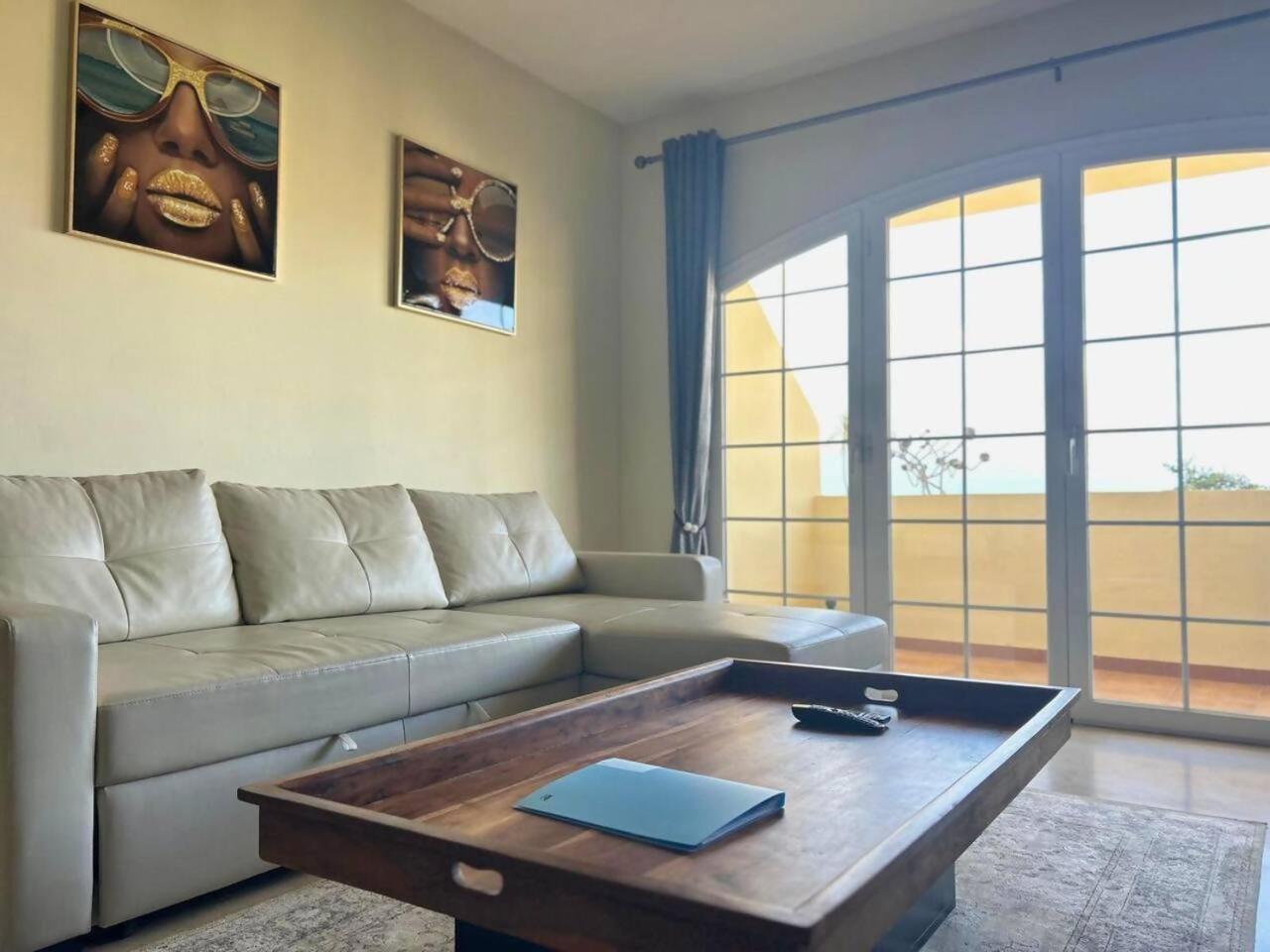 Espacioso En Mijas Con Parking Privado